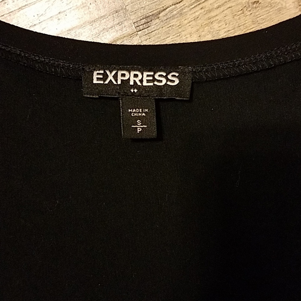 Express Top Like New - Picture 4 of 8